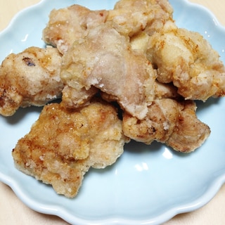 鶏もも肉のジューシー塩唐揚げ